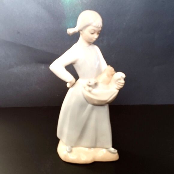 Lladro NAO "Litter of Kittens" Collectible Porcelain Figurine - Picture 1 of 6